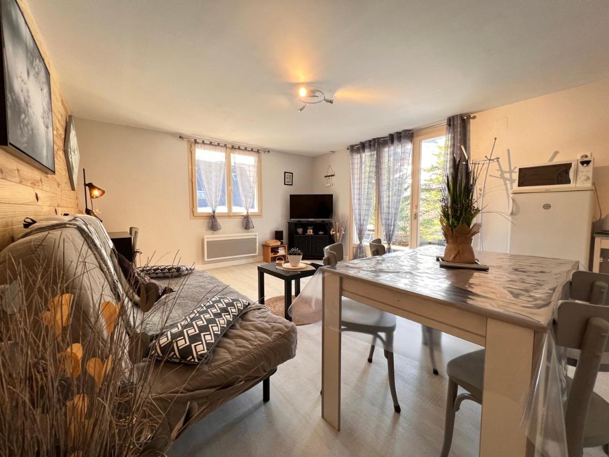 Appartamento T2 ensoleillé. Terrasse, jardin commun, vue, parking. Cauterets Esterno foto